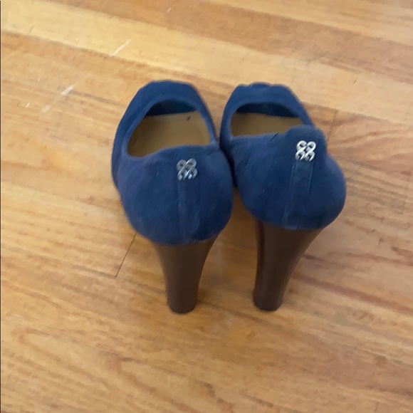 Peep toe pumps - Picture 4 of 6